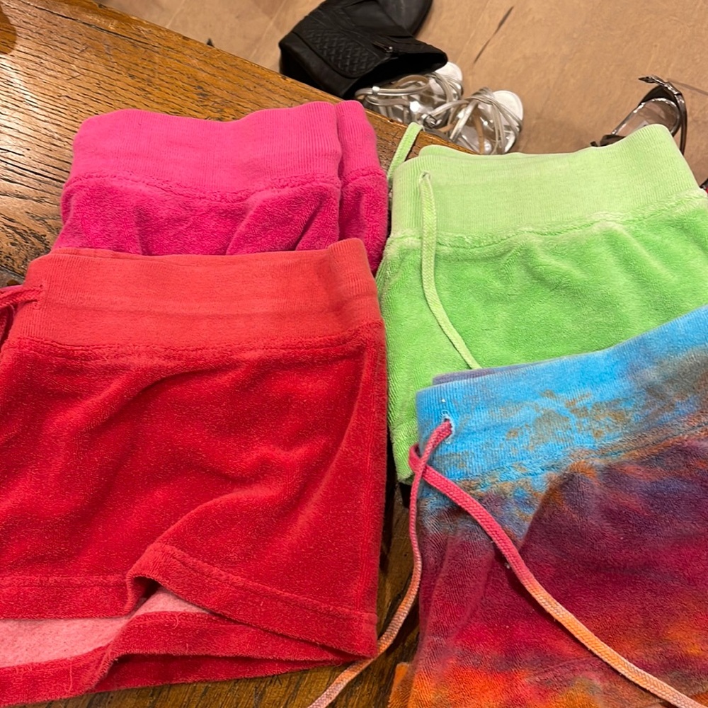 Hardtails shorts, size L with exception of Red (xl)